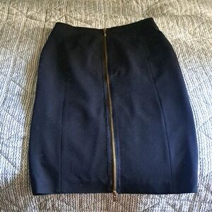 NWOT Pencil zipup skirt, black, size 2